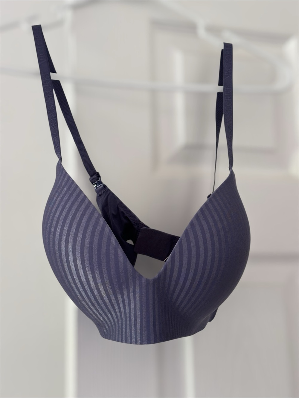 Victoria's Secret Navy Striped Molded T-Shirt Bra
